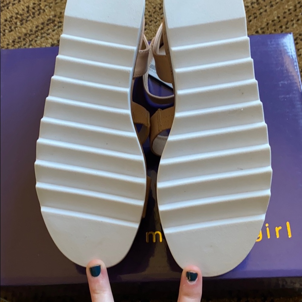 Brand new madden girl platform sandals - Picture 4 of 5